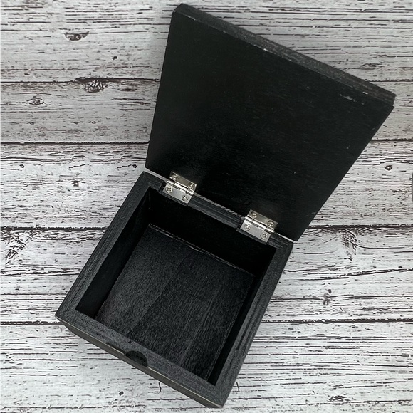 Rustic Keepsake Box - Picture 2 of 3